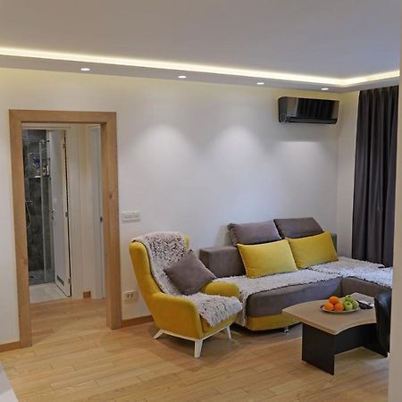 Captain'S Apartment Belgrado Esterno foto