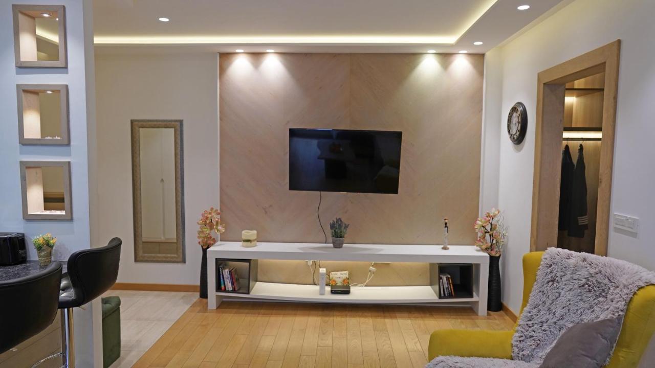 Captain'S Apartment Belgrado Esterno foto